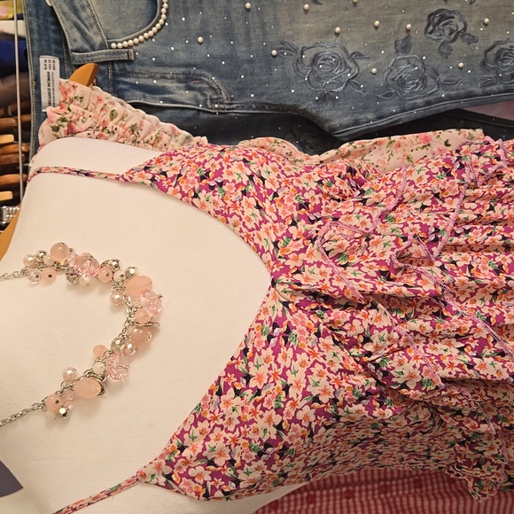 Chic Floral Maxi Dress in Pink and Purple New - Picture 4 of 17